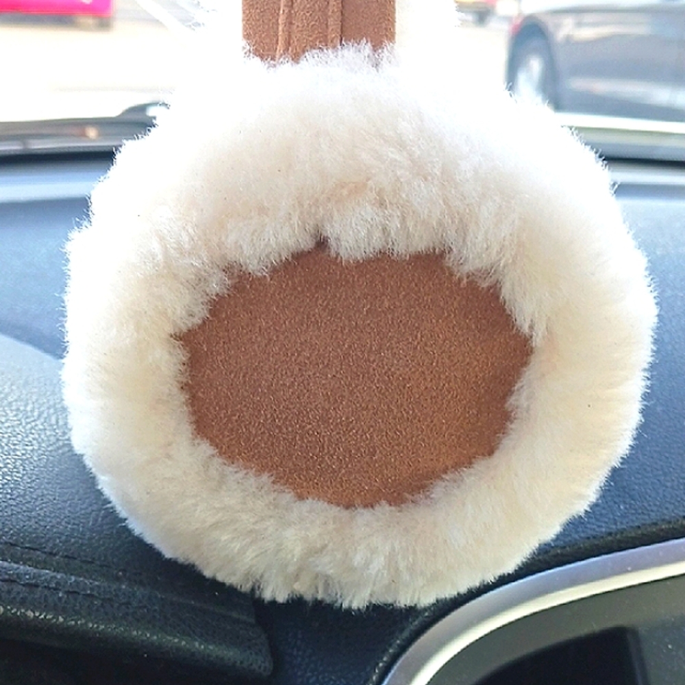 Gorgeous! ⚜️UGG⚜️ Cream and Tan Sheepskin Earmuffs - Picture 8 of 11